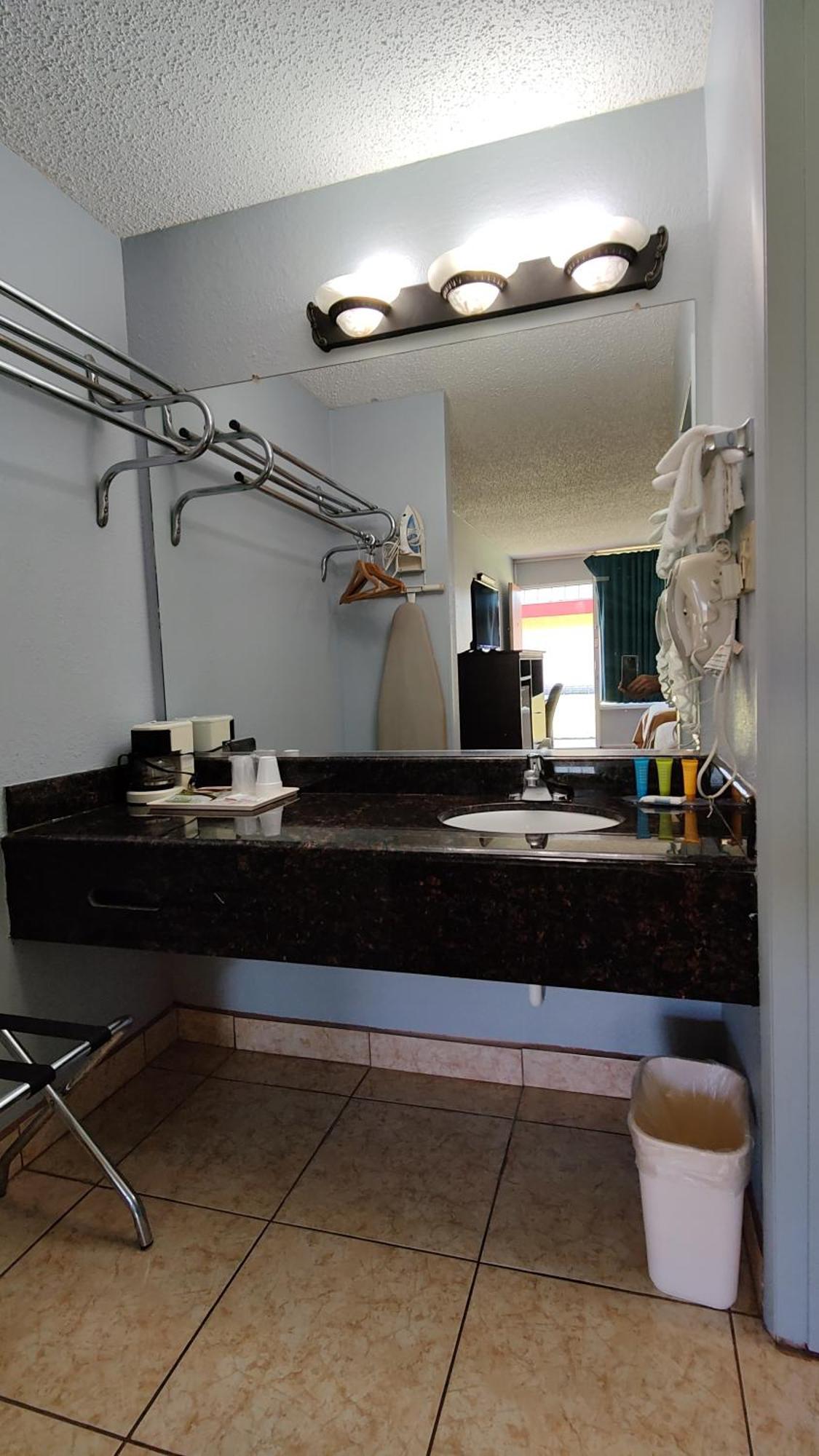 Countryside Inn & Suites Idabel ภายนอก รูปภาพ